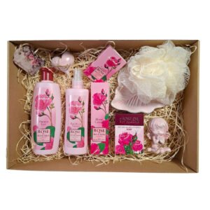 Rózsás kozmetikumokkal teli prémium ajándékdoboz felülnézetben – Én Box Shop Rózsaliget kollekció