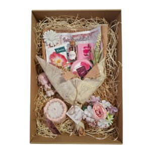 Rózsafuvallat Relax Wellness Ajándékbox – Kneipp fürdőkristály, Biofresh rózsás arckrém