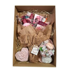 Rózsapompás Elegancia Wellness Ajándékbox – Biofresh testápoló, szappan, parfümolaj